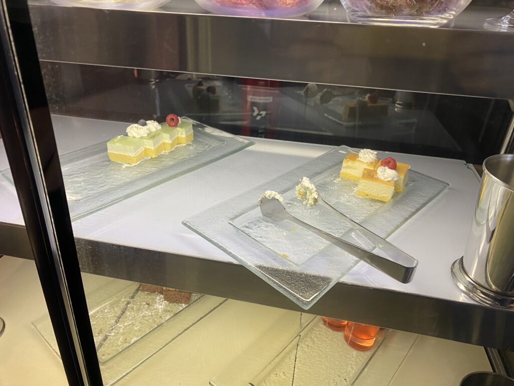 東京マリオットホテルクラブラウンジオールデイスナックケーキ
